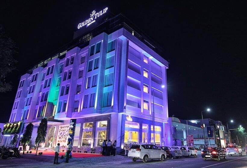 בית מלון כפרי Golden Tulip Essential Jaipur
