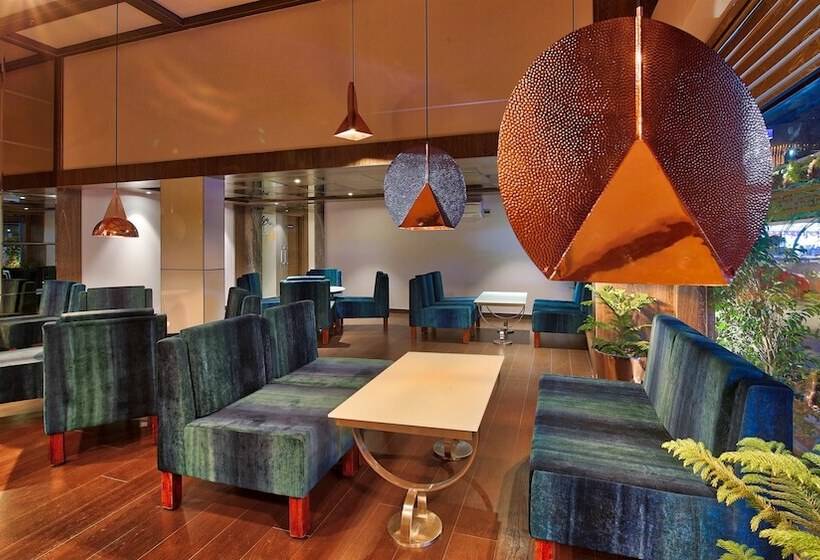 Hotel Golden Tulip Essential Jaipur