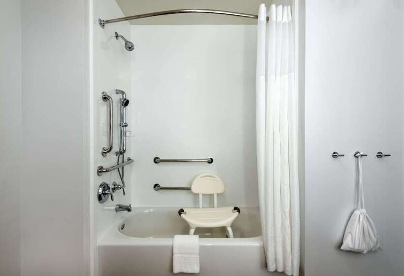 בית מלון כפרי Hampton Inn Baltimore Bayview Campus