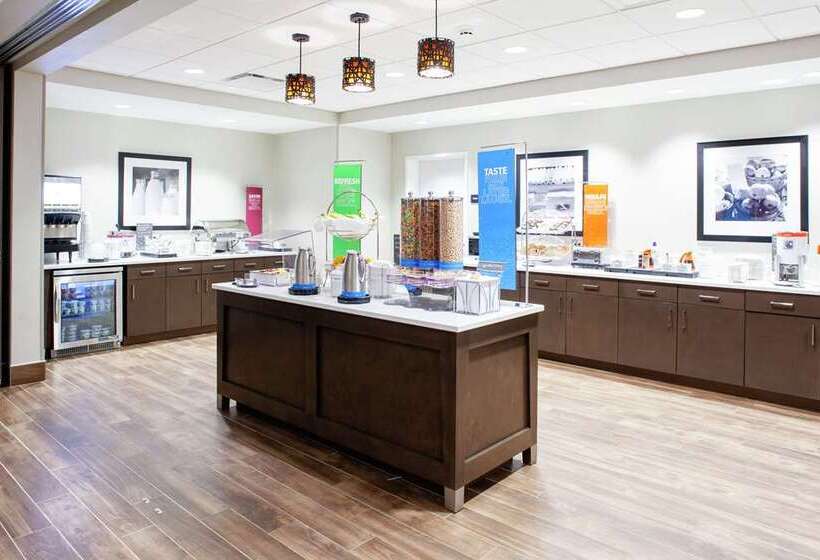 ホテル Hampton Inn & Suites Overland Park South