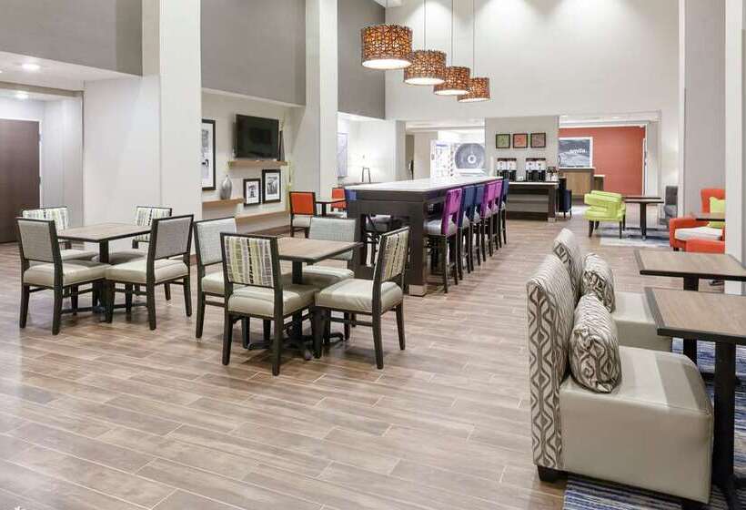 ホテル Hampton Inn & Suites Overland Park South