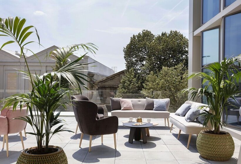 هتل Hilton Garden Inn Bordeaux Centre