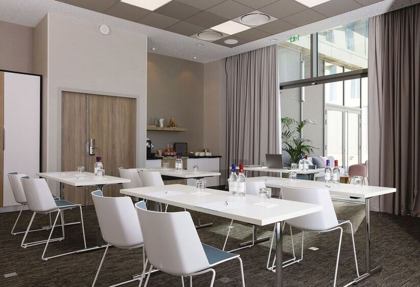 هتل Hilton Garden Inn Bordeaux Centre