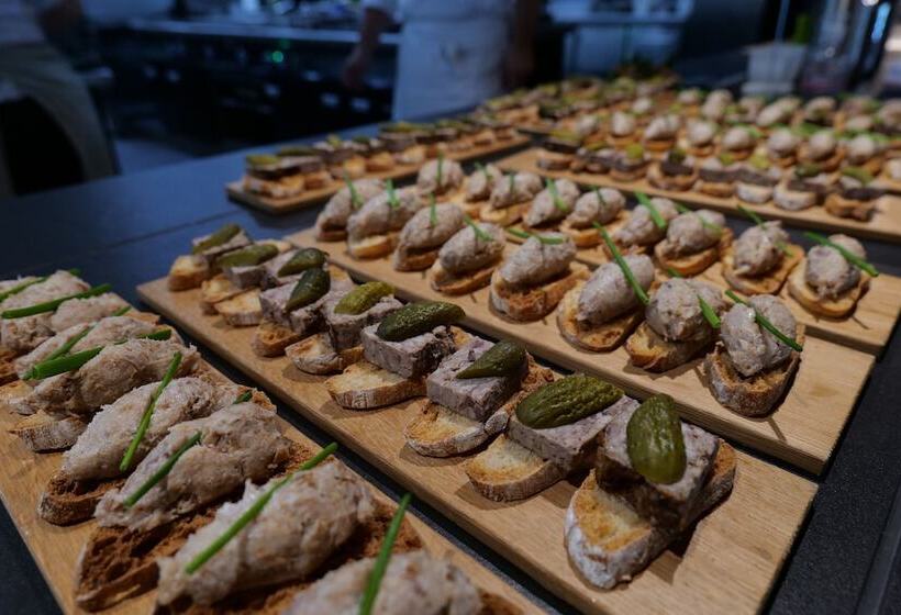 هتل Hilton Garden Inn Bordeaux Centre