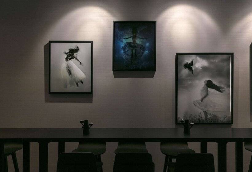 هتل Hilton Garden Inn Bordeaux Centre