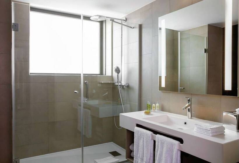 هتل Hilton Garden Inn Bordeaux Centre