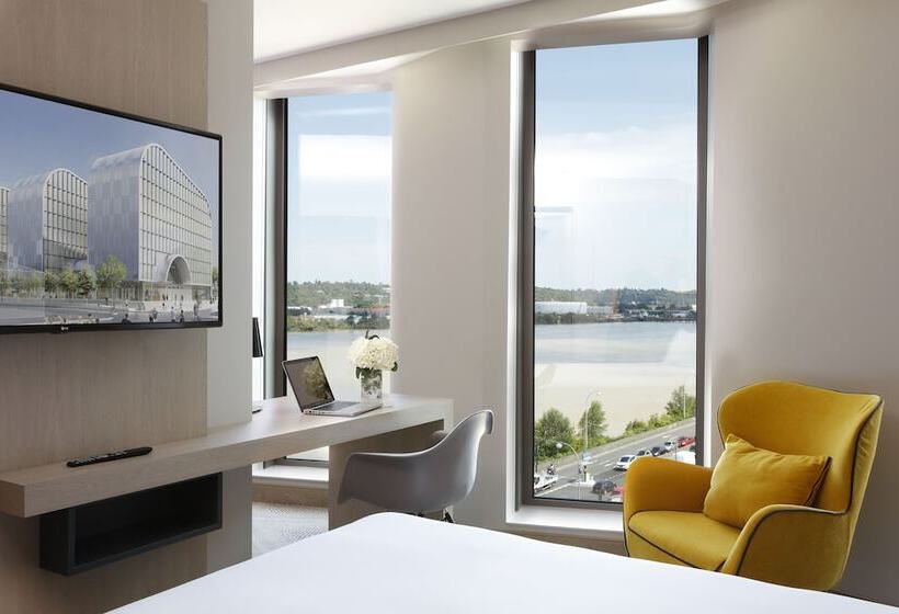 هتل Hilton Garden Inn Bordeaux Centre