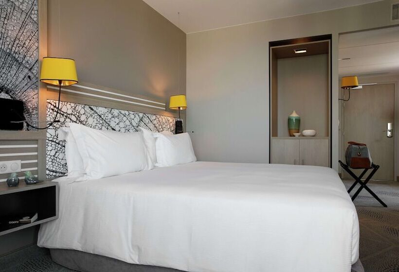 هتل Hilton Garden Inn Bordeaux Centre