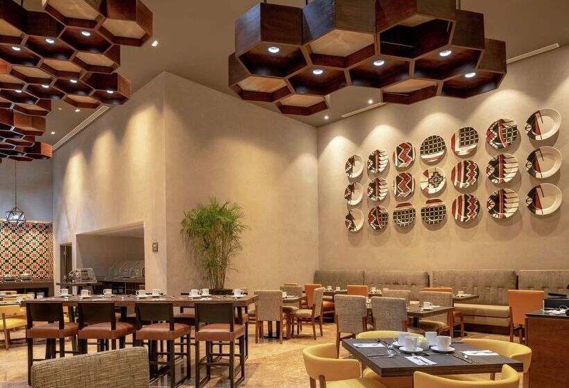 هتل Hilton Garden Inn Chihuahua