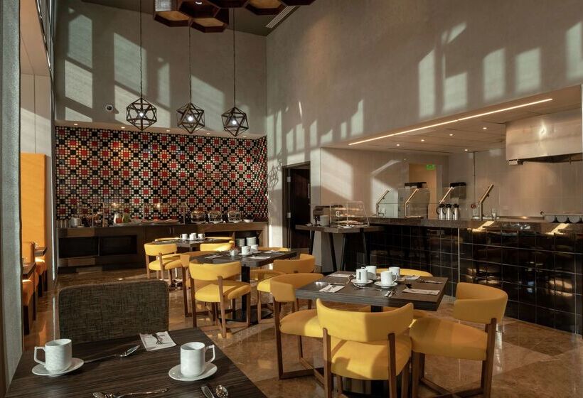 هتل Hilton Garden Inn Chihuahua