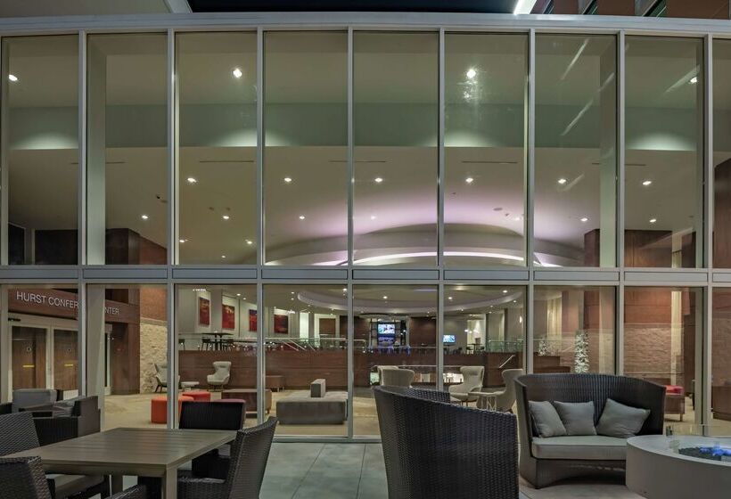 בית מלון כפרי Hilton Garden Inn Dallas  At Hurst Conference Center