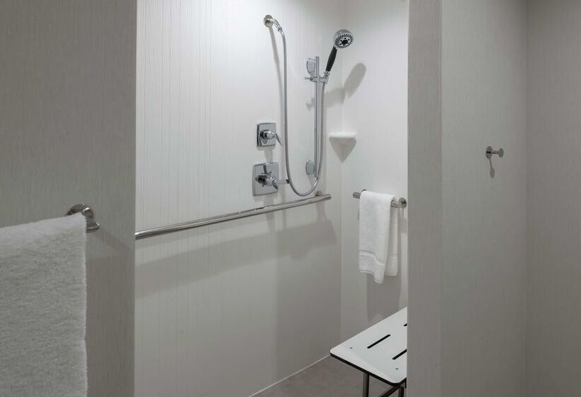 בית מלון כפרי Hilton Garden Inn Dallas  At Hurst Conference Center