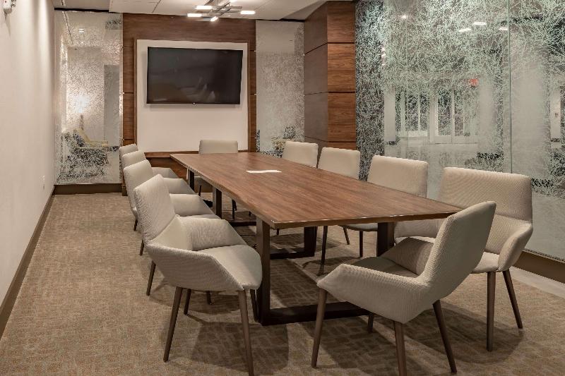 בית מלון כפרי Hilton Garden Inn Dallas  At Hurst Conference Center