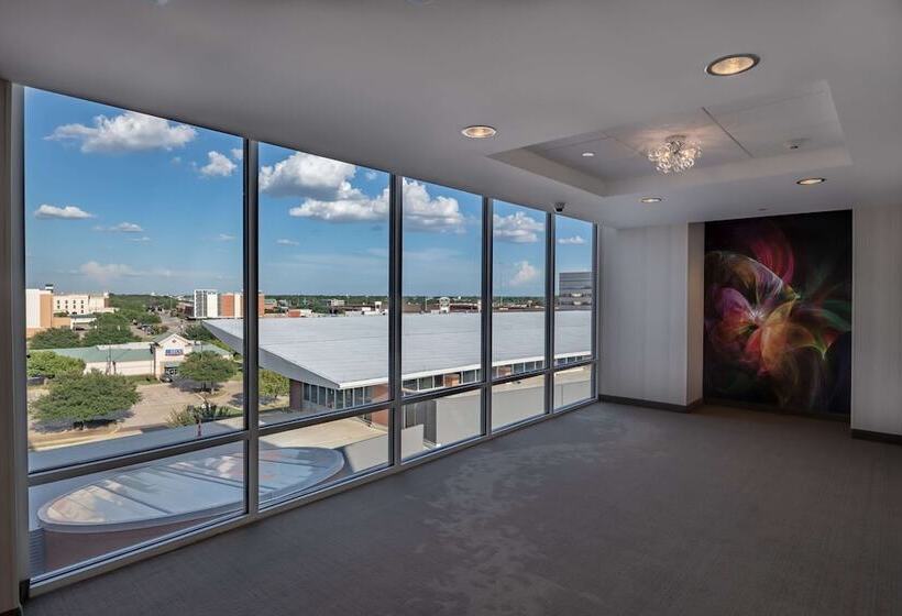 בית מלון כפרי Hilton Garden Inn Dallas  At Hurst Conference Center