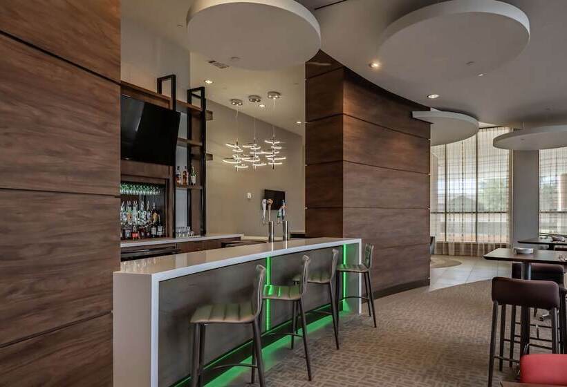 בית מלון כפרי Hilton Garden Inn Dallas  At Hurst Conference Center