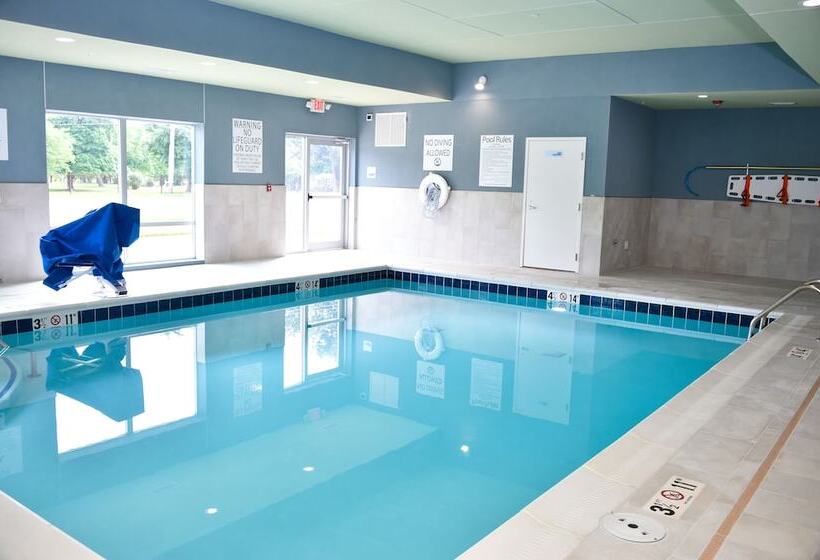 هتل Holiday Inn Express & Suites   Bensenville   O Hare, An Ihg