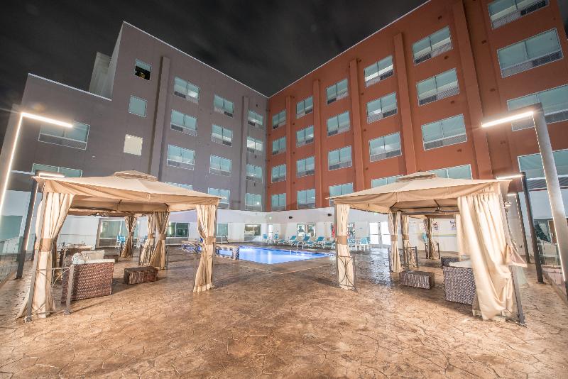 Отель Holiday Inn Express & Suites Houston Westchase Westheimer, An Ihg