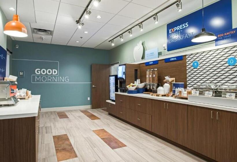 호텔 Holiday Inn Express & Suites Racine, An Ihg