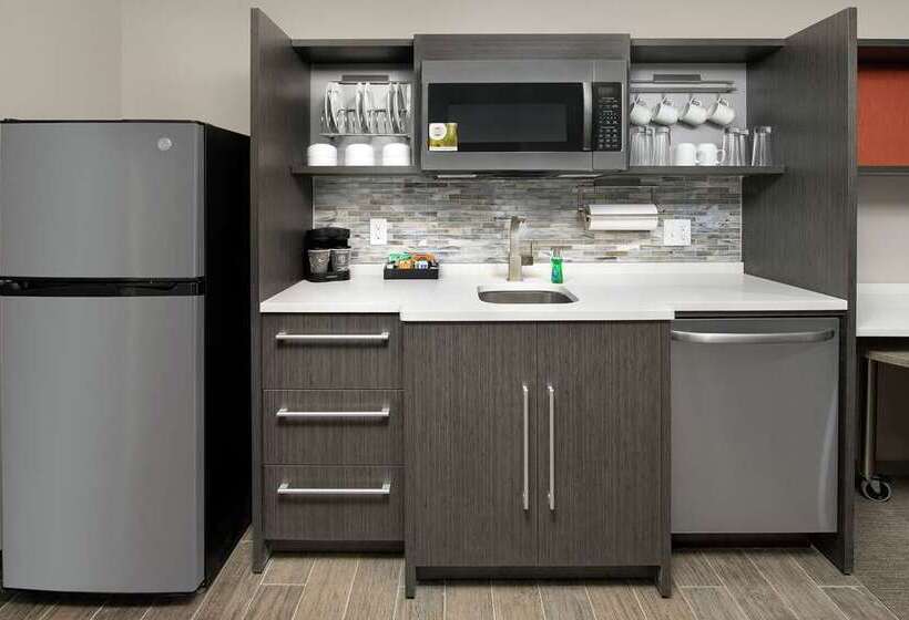 هتل Home2 Suites By Hilton Charlottesville Downtown