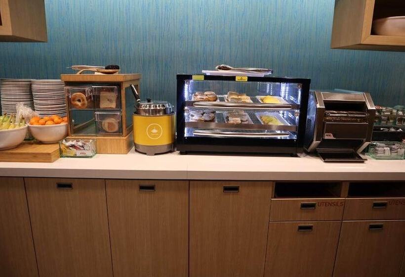 فندق Home2 Suites By Hilton Hot Springs