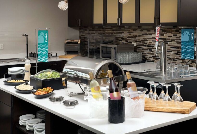 בית מלון כפרי Homewood Suites By Hilton Kansas City Speedway