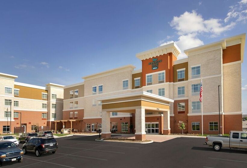 בית מלון כפרי Homewood Suites By Hilton Kansas City Speedway