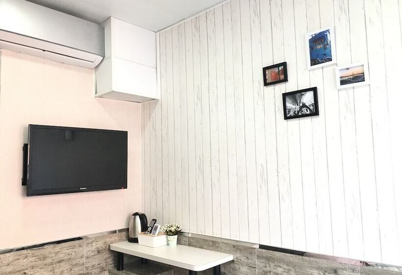 هتل Hong Kong Hostel