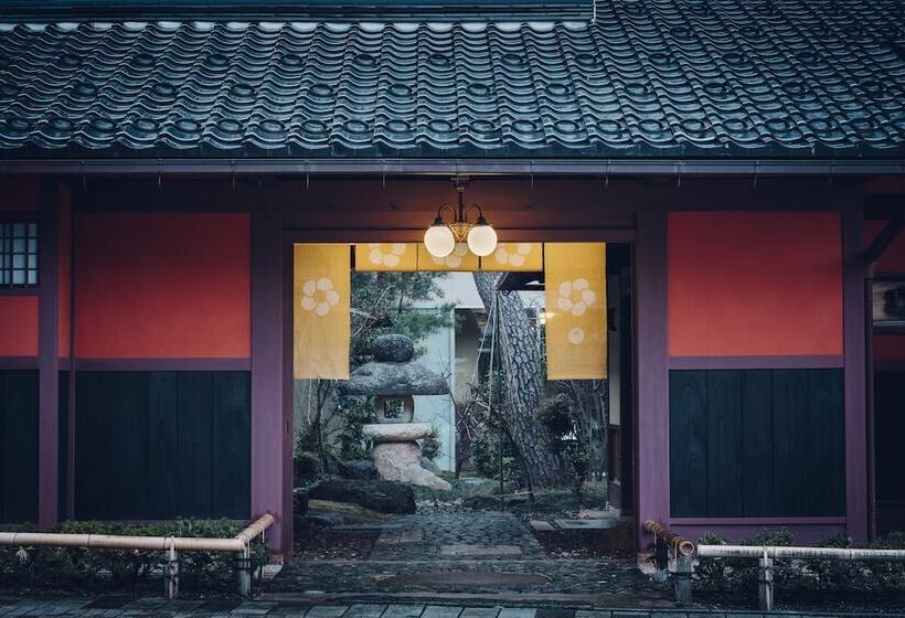 Отель Hoshino Resorts Kai Kaga