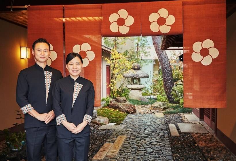 Отель Hoshino Resorts Kai Kaga