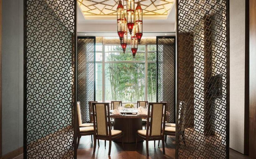 호텔 Hualuxe Ningbo Harbor City, An Ihg