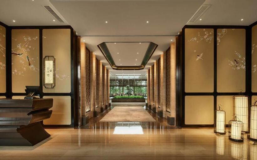 호텔 Hualuxe Ningbo Harbor City, An Ihg