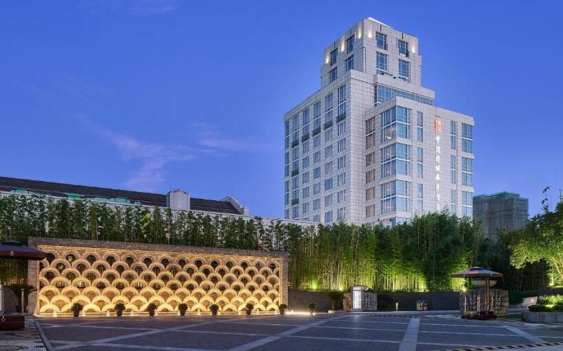 호텔 Hualuxe Ningbo Harbor City, An Ihg