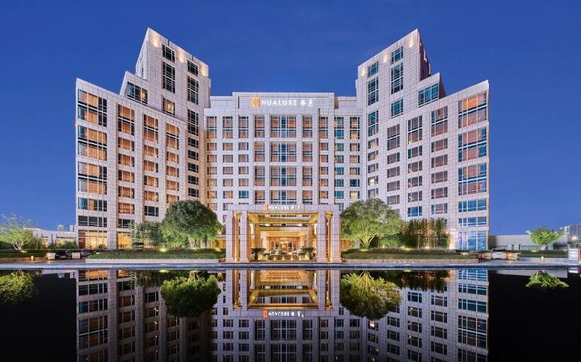 호텔 Hualuxe Ningbo Harbor City, An Ihg