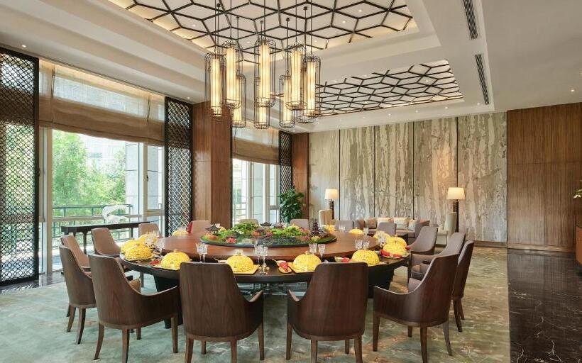 호텔 Hualuxe Ningbo Harbor City, An Ihg