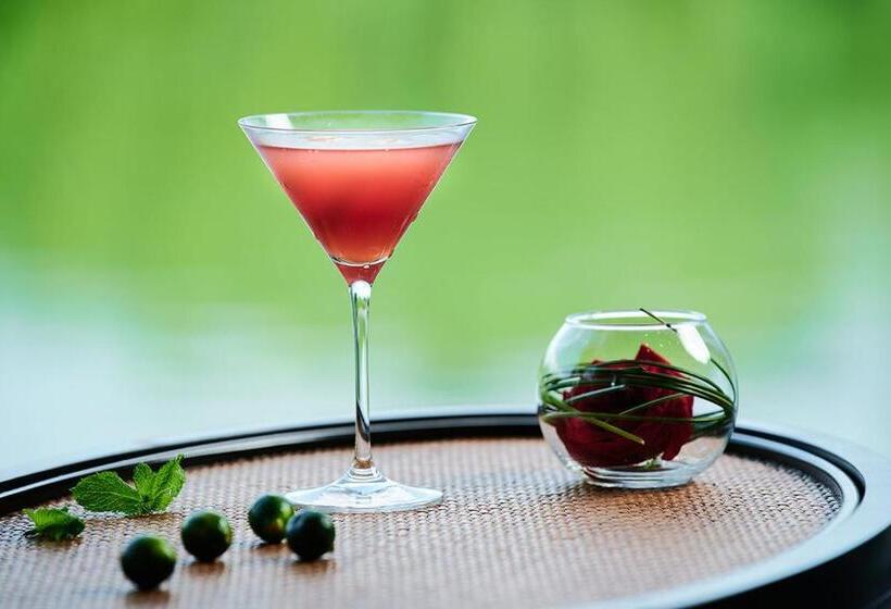 호텔 Hualuxe Ningbo Harbor City, An Ihg