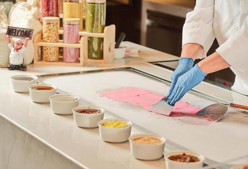 호텔 Hualuxe Ningbo Harbor City, An Ihg