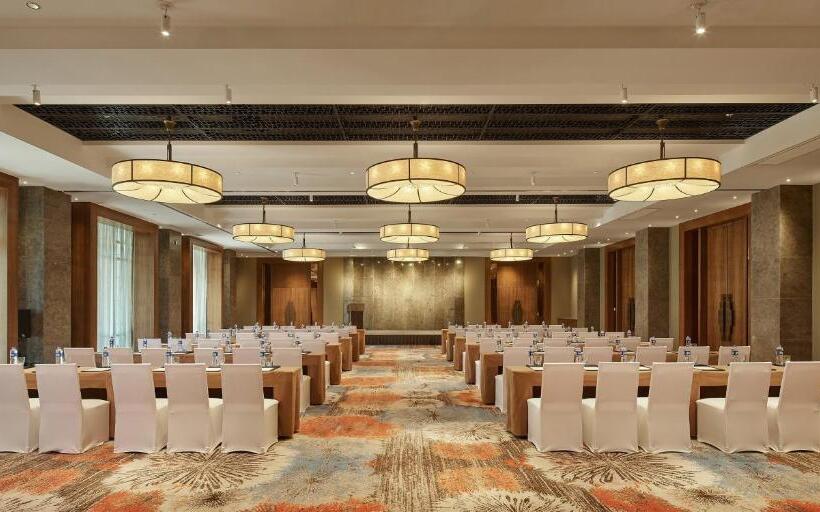 호텔 Hualuxe Ningbo Harbor City, An Ihg