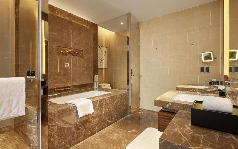 호텔 Hualuxe Ningbo Harbor City, An Ihg