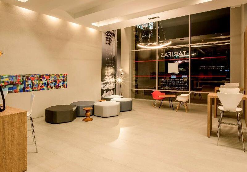 호텔 Ibis Cali Granada