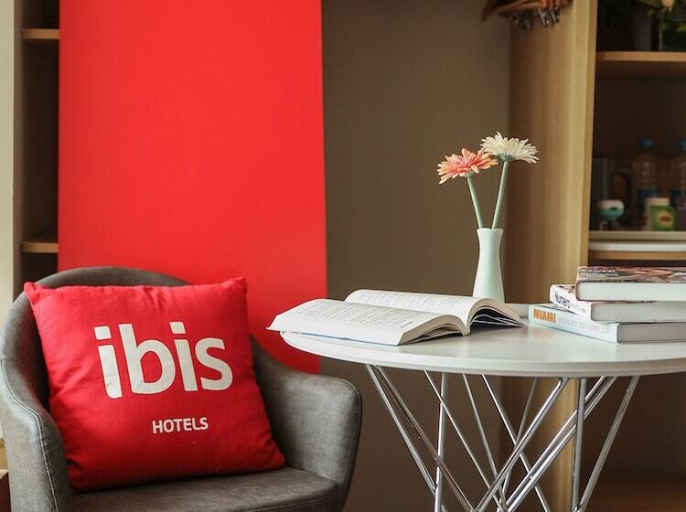 호텔 Ibis Chengdu Meizhou Center