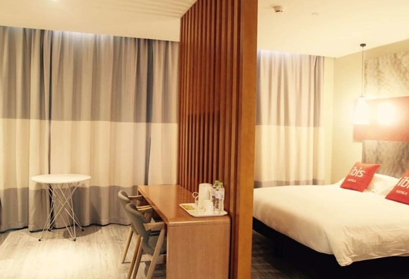 호텔 Ibis Chengdu Meizhou Center