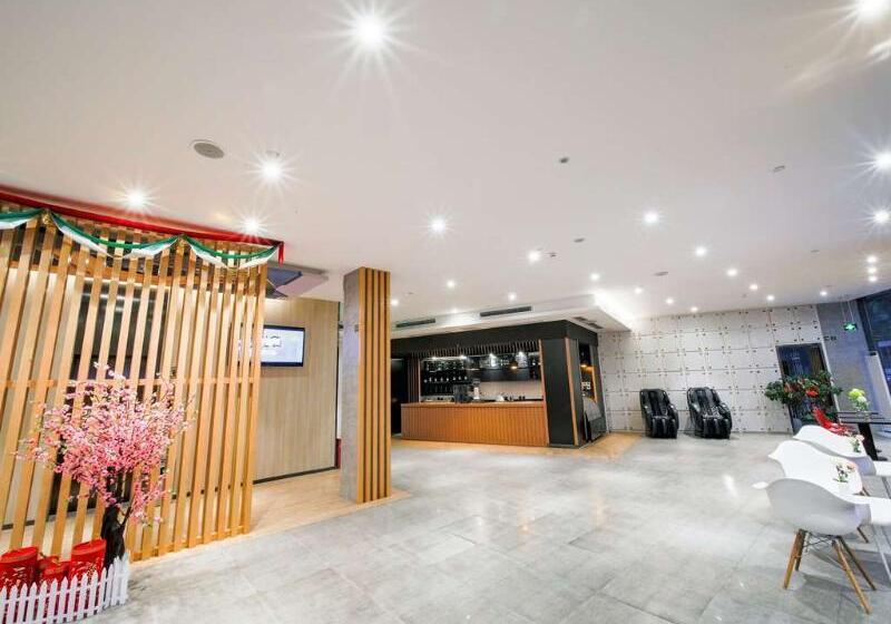 호텔 Ibis Chengdu Meizhou Center