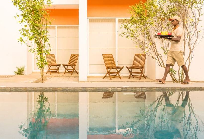 בית מלון כפרי J, Unawatuna