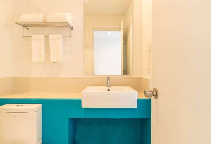 בית מלון כפרי J, Unawatuna