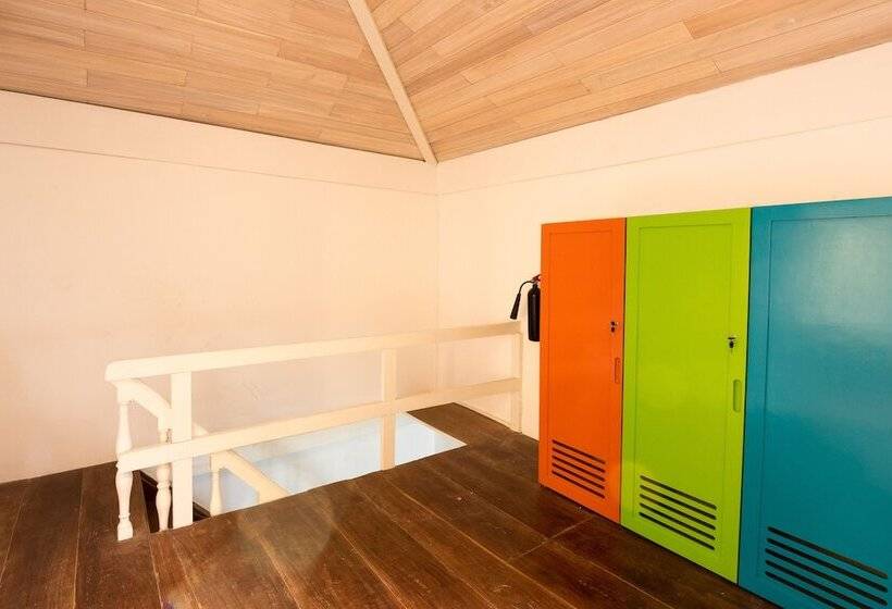 בית מלון כפרי J, Unawatuna