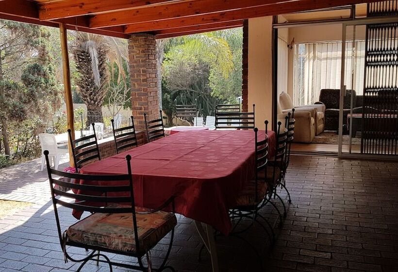 ホテル Jophil Guesthouse