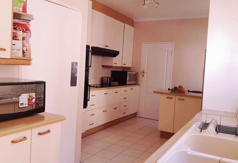 ホテル Jophil Guesthouse