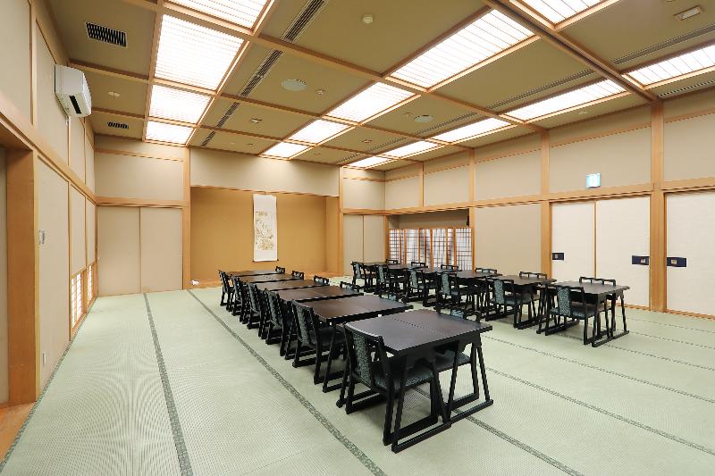 Отель Kamihata Onsen Sawarabi