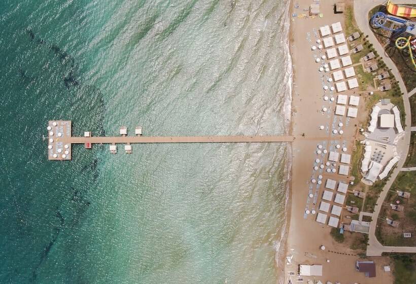 Отель Limak Cyprus Deluxe