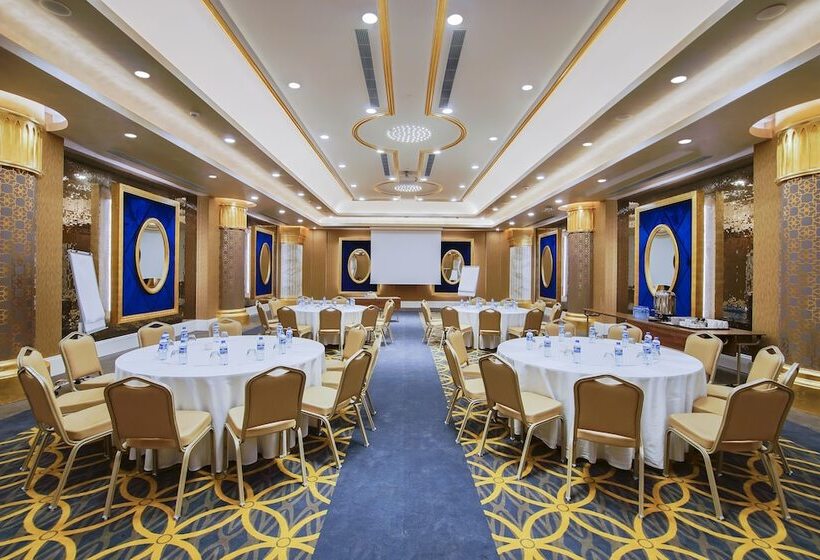 Отель Limak Cyprus Deluxe